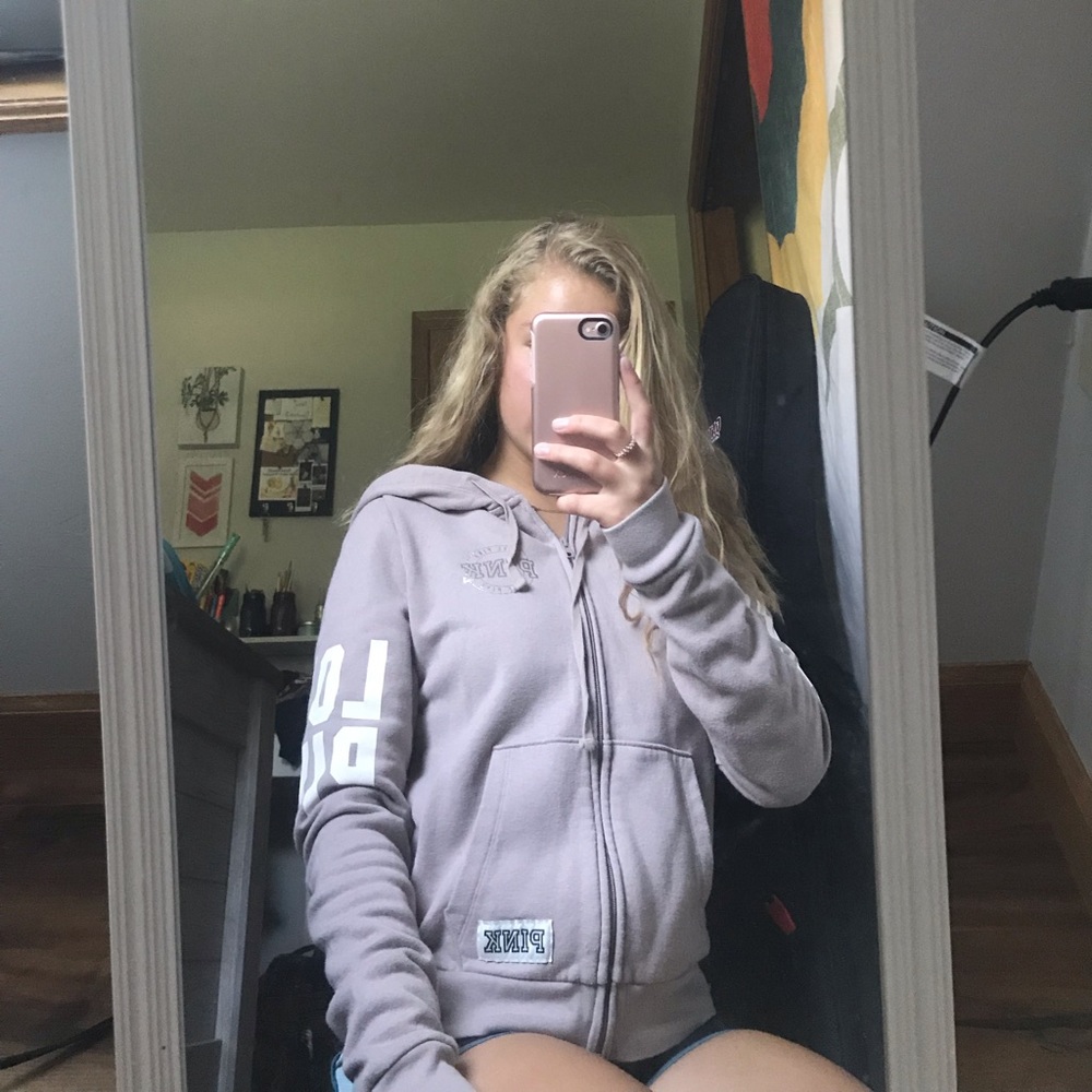 vs pink sweatshirt